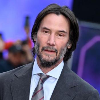 keanureesave spoofed photo banned on kuwait-chat.com