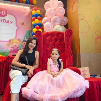 HudaHussein spoofed photo banned on kuwait-chat.com