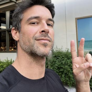 Georgeantho spoofed photo banned on kuwait-chat.com