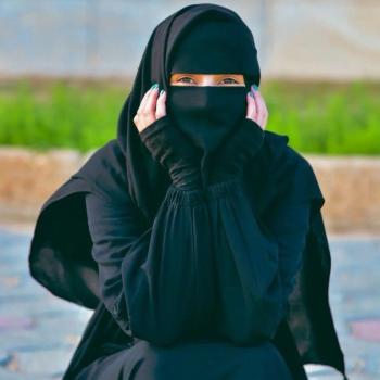 Mariegraham spoofed photo banned on kuwait-chat.com